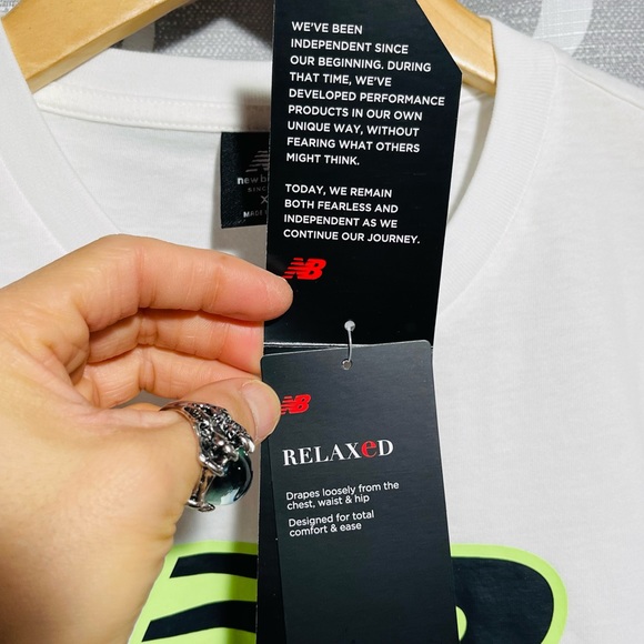 NWT Men’s X-Small New Balance Athletics Psych Varsity Tee In White/Black/Green - Picture 10 of 15